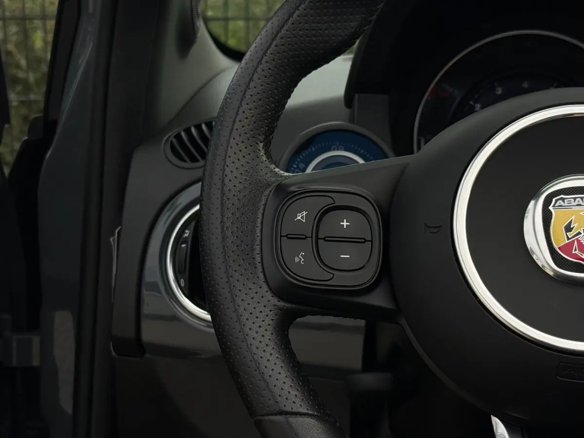 1.4 T-Jet Abarth 595 | Carplay | PDC | Bluetooth |