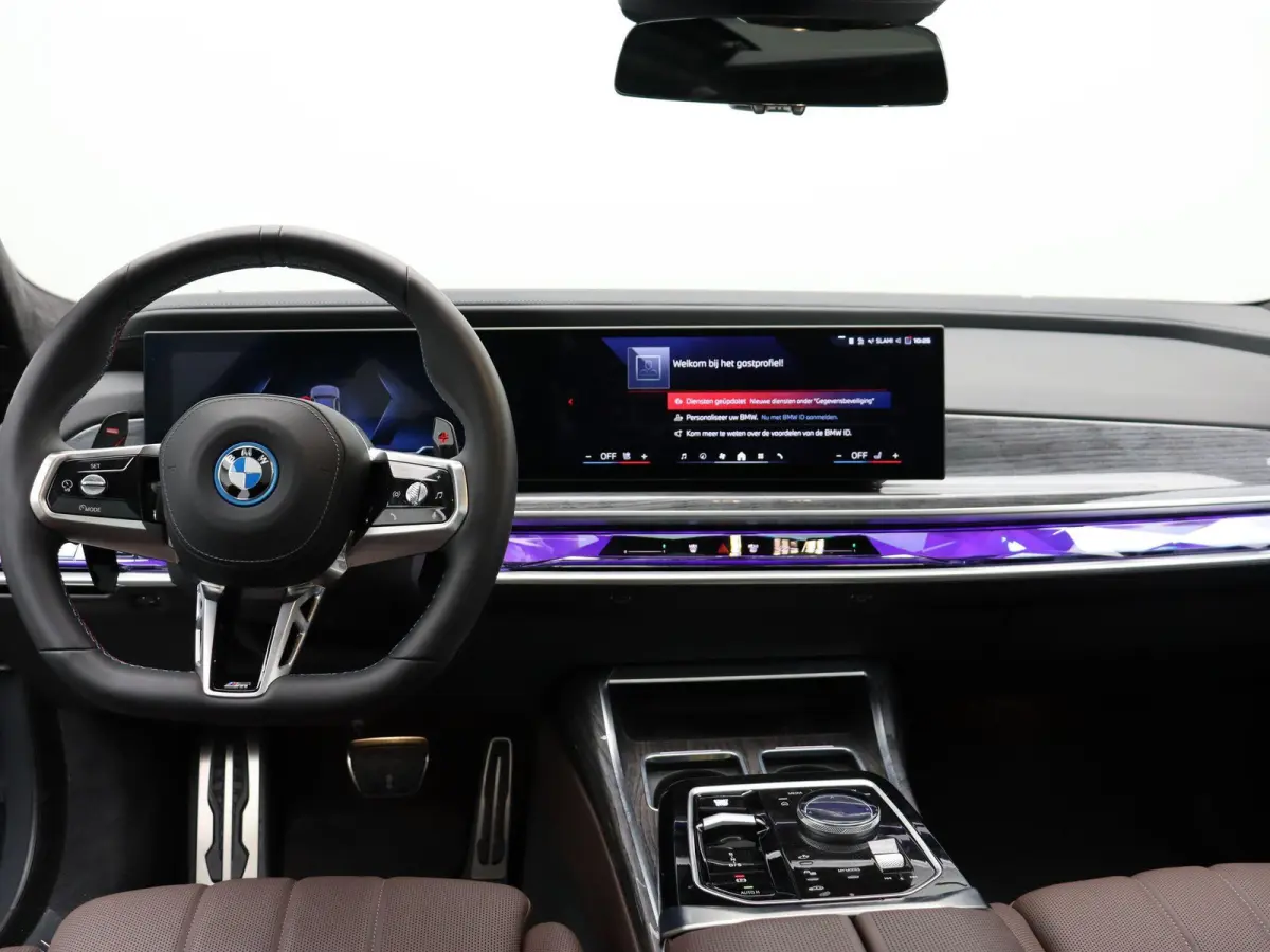 M760e xDrive | M Sportpakket Pro | SoH 100% | Innovation Pack | Executive Drive Pro | Head-Up | Executive Lounge | Massage | Stoelventilatie | Driving Assistant Professional | Bowers & Wilki