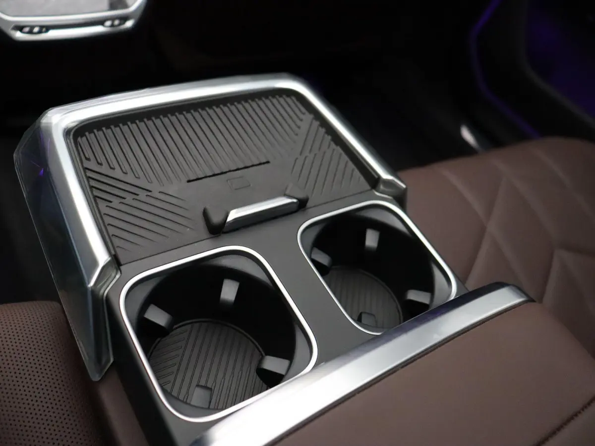 M760e xDrive | M Sportpakket Pro | SoH 100% | Innovation Pack | Executive Drive Pro | Head-Up | Executive Lounge | Massage | Stoelventilatie | Driving Assistant Professional | Bowers & Wilki
