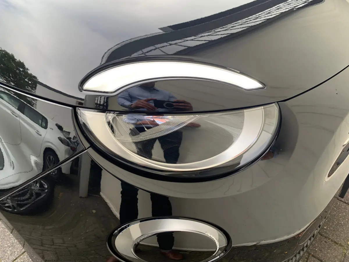 Lim. 500 e Lim. 42KWH Airco | Camera | Cruise Control | DAB | Dode Hoek | Keyless | Navi | Stoelverwarming |
