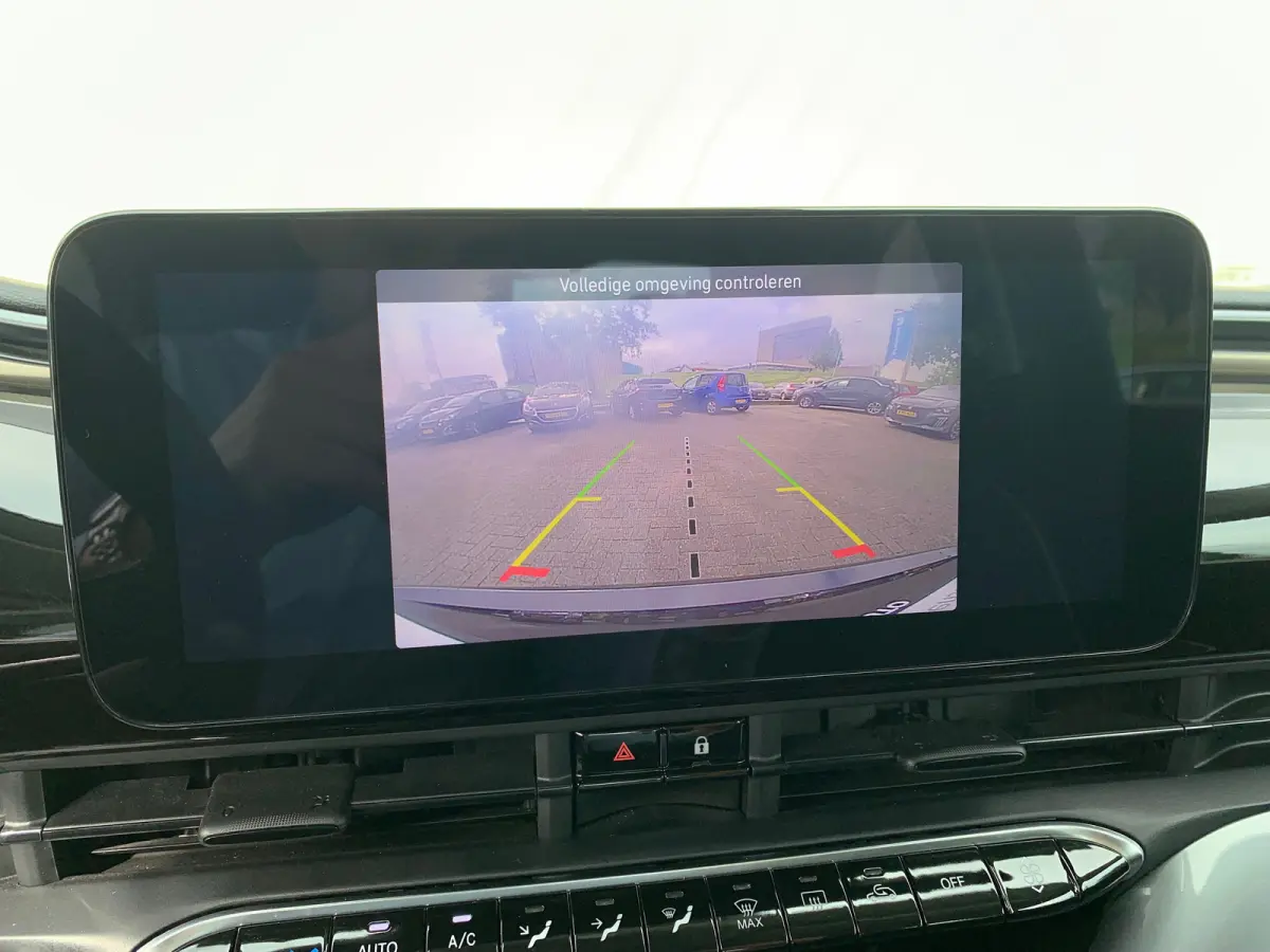 Lim. 500 e Lim. 42KWH Airco | Camera | Cruise Control | DAB | Dode Hoek | Keyless | Navi | Stoelverwarming |