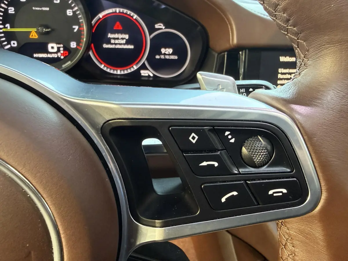 3.0 E-Hybrid Platinum Edition | Luchtvering | Panoramadak | Wegkl. Trekhaak | Leder | Navigatie | Cruise Control | 21 inch | Apple Carplay
