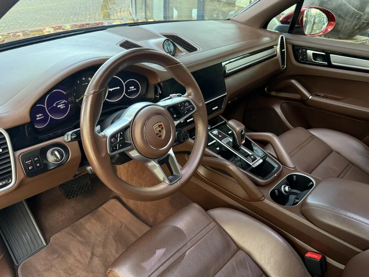 3.0 E-Hybrid Platinum Edition | Luchtvering | Panoramadak | Wegkl. Trekhaak | Leder | Navigatie | Cruise Control | 21 inch | Apple Carplay
