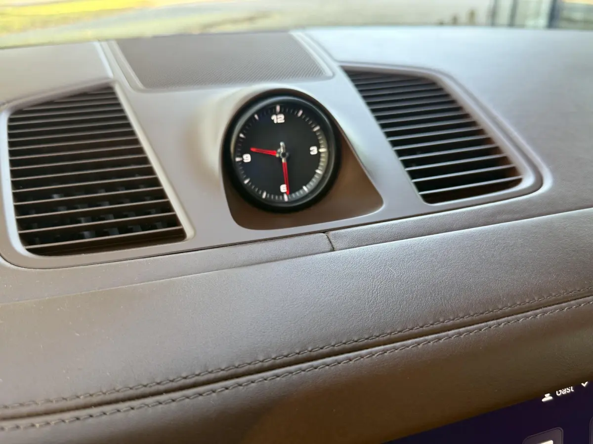 3.0 E-Hybrid Platinum Edition | Luchtvering | Panoramadak | Wegkl. Trekhaak | Leder | Navigatie | Cruise Control | 21 inch | Apple Carplay