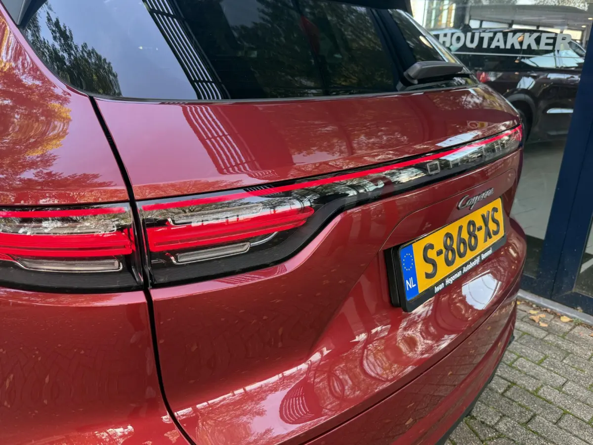 3.0 E-Hybrid Platinum Edition | Luchtvering | Panoramadak | Wegkl. Trekhaak | Leder | Navigatie | Cruise Control | 21 inch | Apple Carplay
