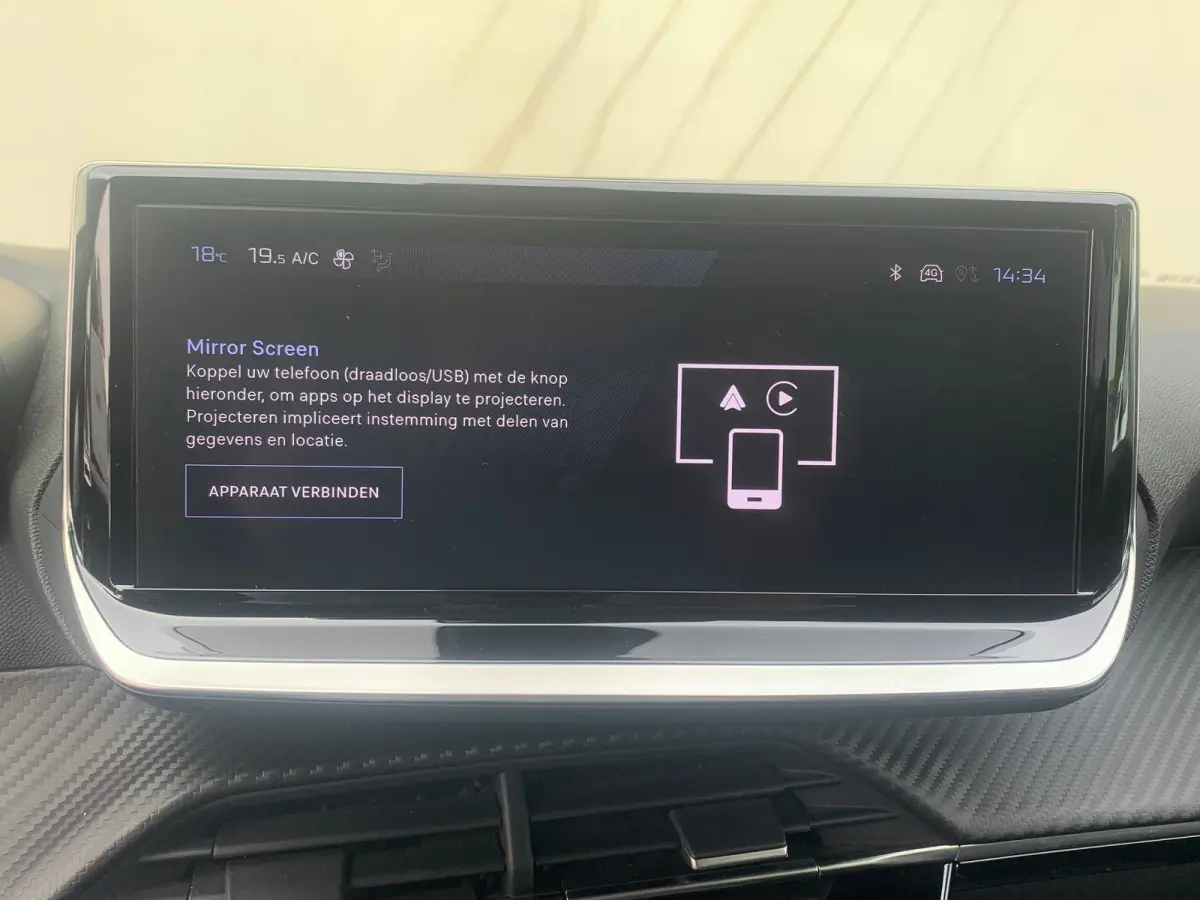 Hybrid 100 e-DCS6 Allure Airco | AppleCarPlay/ Android Auto | Camera | Cruise Control | DAB | LED | LMV 16" | PDC V&A |