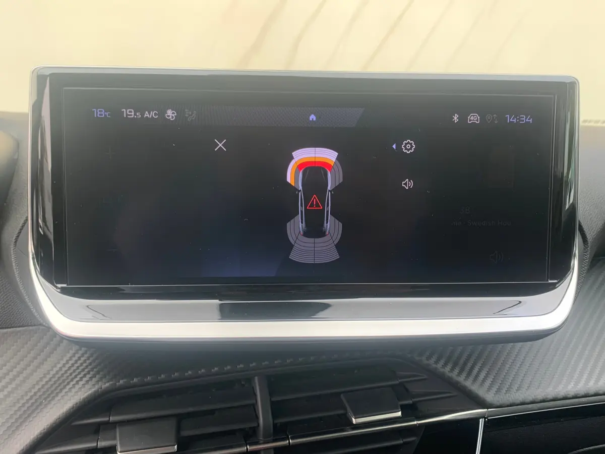 Hybrid 100 e-DCS6 Allure Airco | AppleCarPlay/ Android Auto | Camera | Cruise Control | DAB | LED | LMV 16" | PDC V&A |