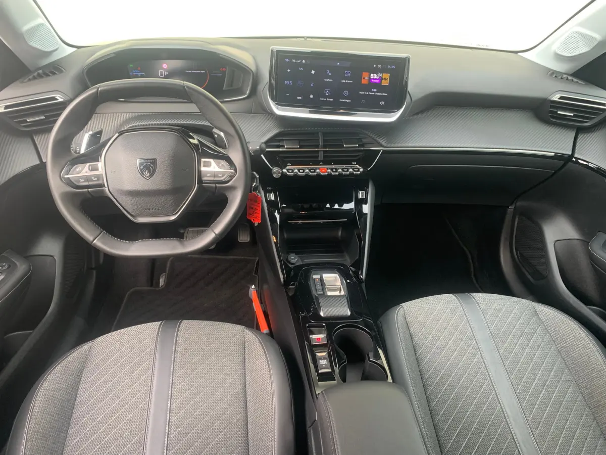 Hybrid 100 e-DCS6 Allure Airco | AppleCarPlay/ Android Auto | Camera | Cruise Control | DAB | LED | LMV 16" | PDC V&A |