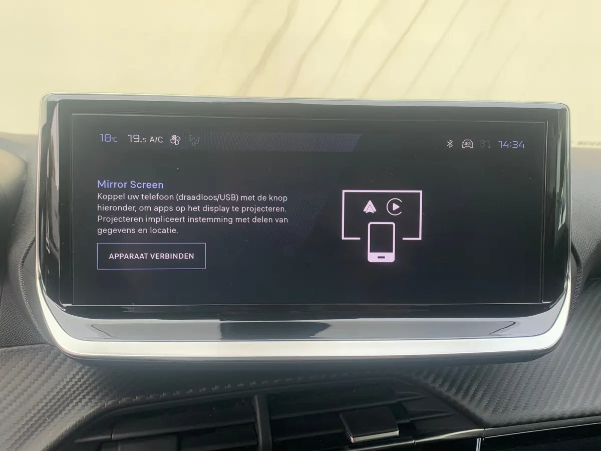 Hybrid 100 e-DCS6 Allure Airco | AppleCarPlay/ Android Auto | Camera | Cruise Control | DAB | LED | LMV 16" | PDC V&A |