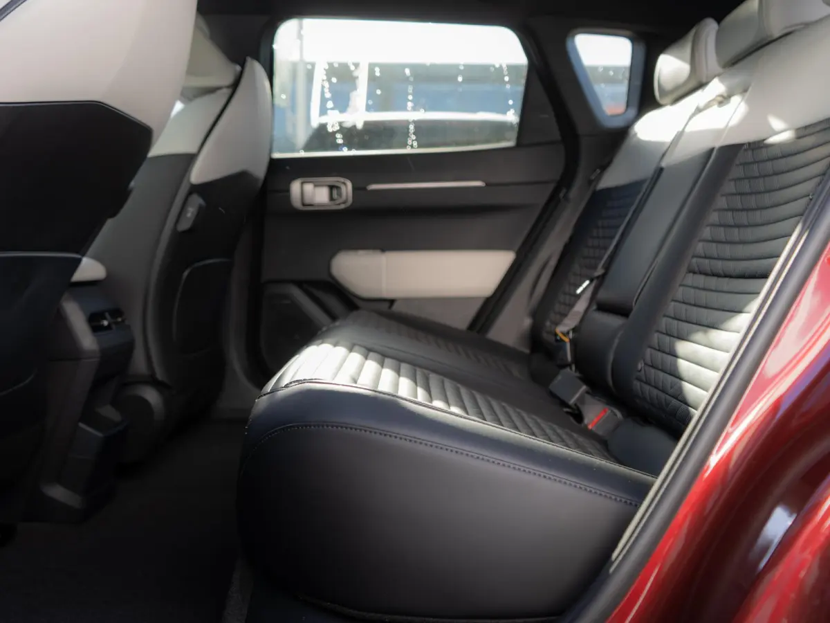GT-Line 81.4 kWh | Direct Leverbaar! | Navi. | Clima. | Adapt. Cruise. | Dodehoekassistentie | Stoel&Stuu Verwarming | Glazen Schuif-/Kanteldak | Harman Kardon | GT-Line Vegan Lederen Stoelb