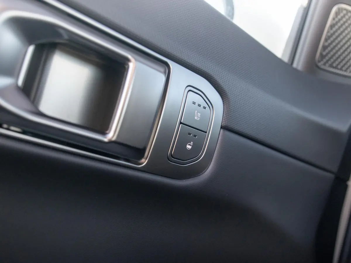 Plus Advanced 58.3 kWh | DIRECT LEVERBAAR | Panodak | Navi. | Clima. | Adapt. Cruise. | Stoel&Stuur Verwarming | Dodehoekassistentie | Harman Kardon