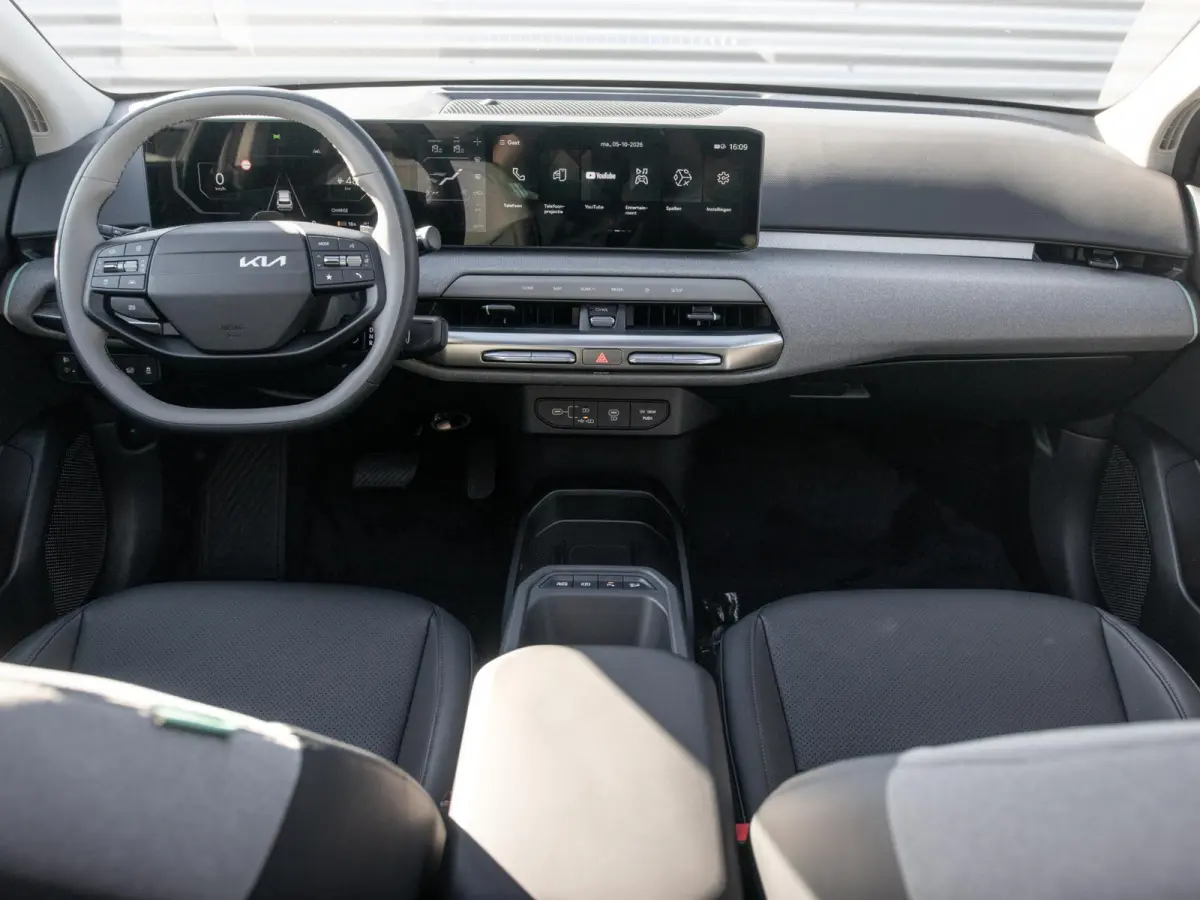 Plus Advanced 58.3 kWh | DIRECT LEVERBAAR | Panodak | Navi. | Clima. | Adapt. Cruise. | Stoel&Stuur Verwarming | Dodehoekassistentie | Harman Kardon