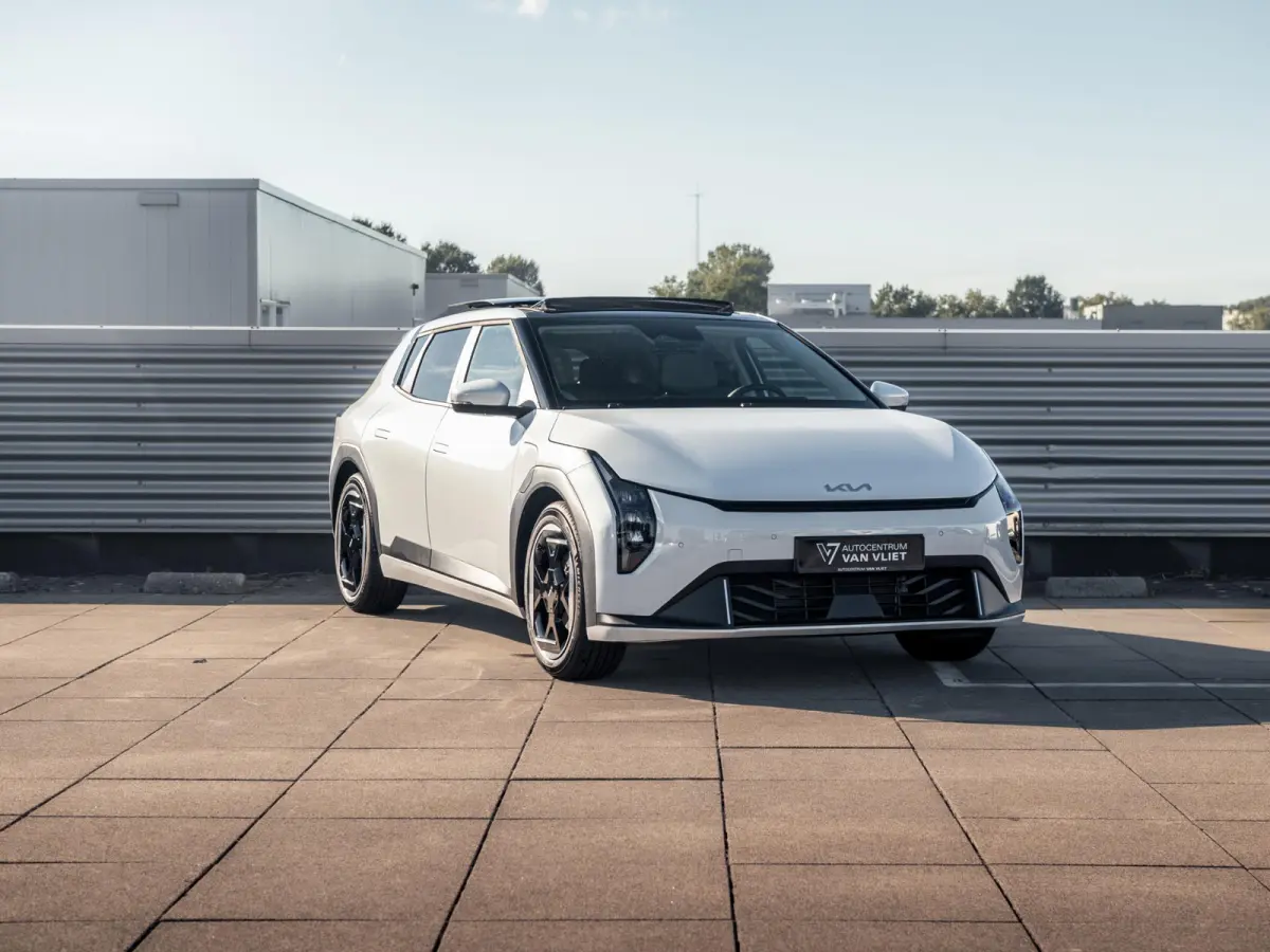 Plus Advanced 58.3 kWh | DIRECT LEVERBAAR | Panodak | Navi. | Clima. | Adapt. Cruise. | Stoel&Stuur Verwarming | Dodehoekassistentie | Harman Kardon