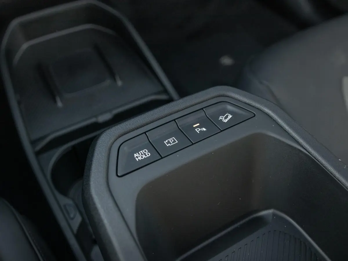 Plus Advanced 58.3 kWh | DIRECT LEVERBAAR | Panodak | Navi. | Clima. | Adapt. Cruise. | Stoel&Stuur Verwarming | Dodehoekassistentie | Harman Kardon