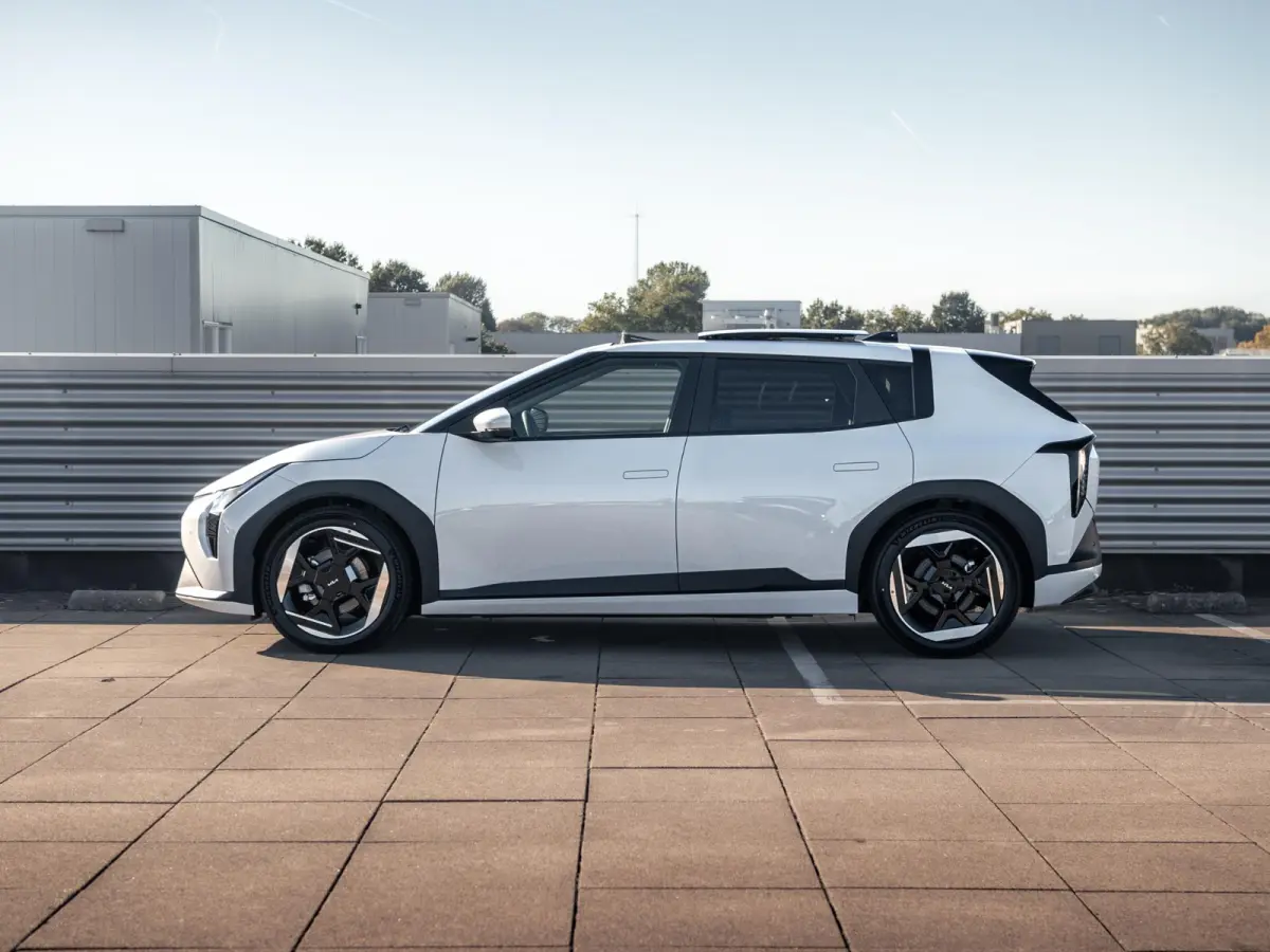 Plus Advanced 58.3 kWh | DIRECT LEVERBAAR | Panodak | Navi. | Clima. | Adapt. Cruise. | Stoel&Stuur Verwarming | Dodehoekassistentie | Harman Kardon