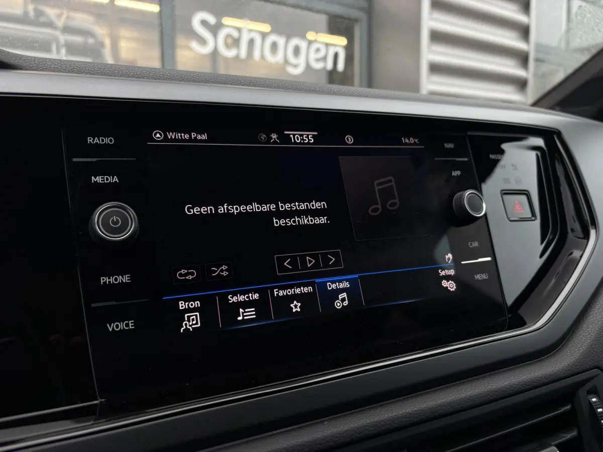 1.0 TSI 110 pk R-Line 7-DSG | Achteruitrijcamera | R-Line interieur | Trekhaak afneembaar |