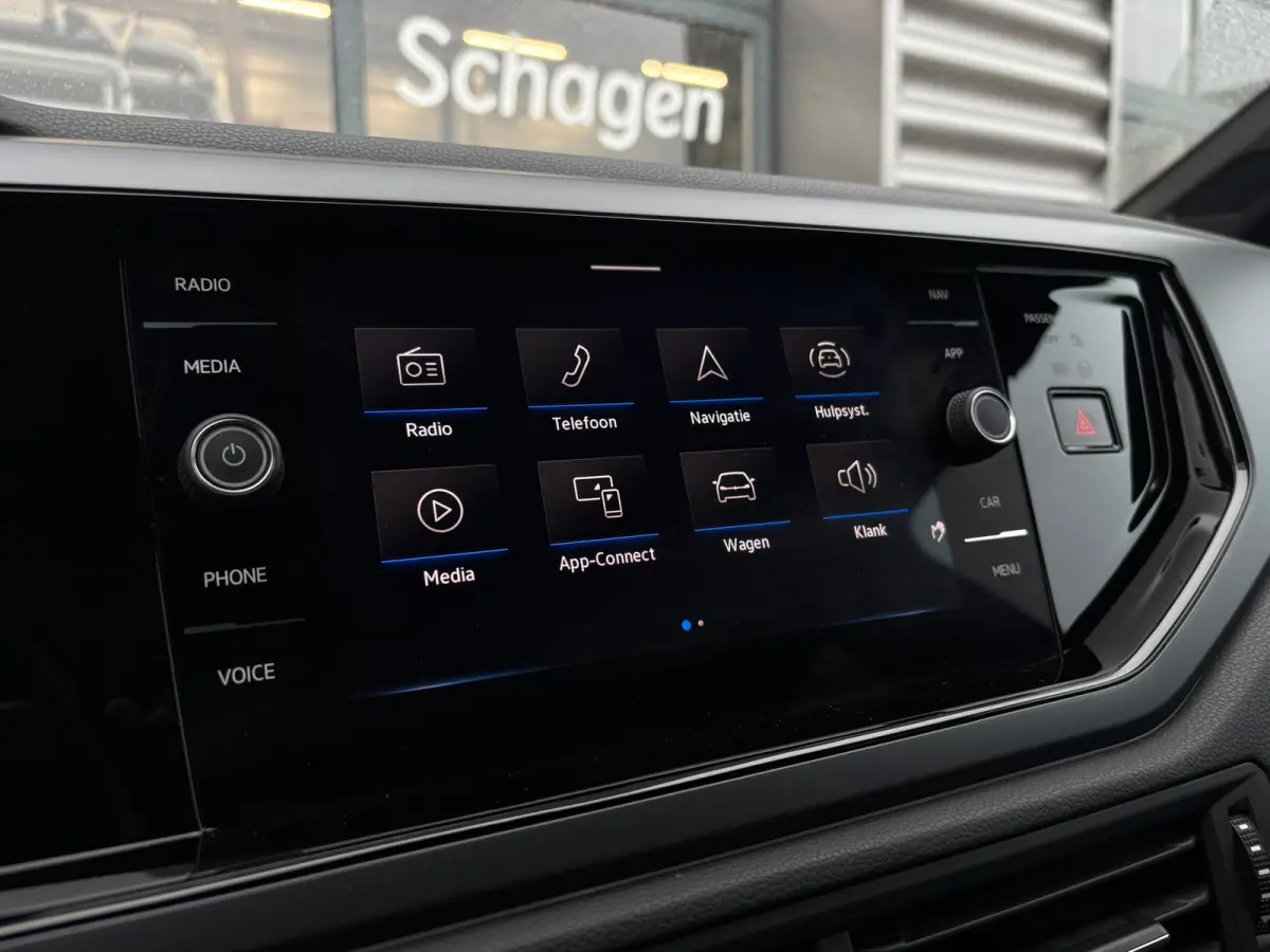 1.0 TSI 110 pk R-Line 7-DSG | Achteruitrijcamera | R-Line interieur | Trekhaak afneembaar |