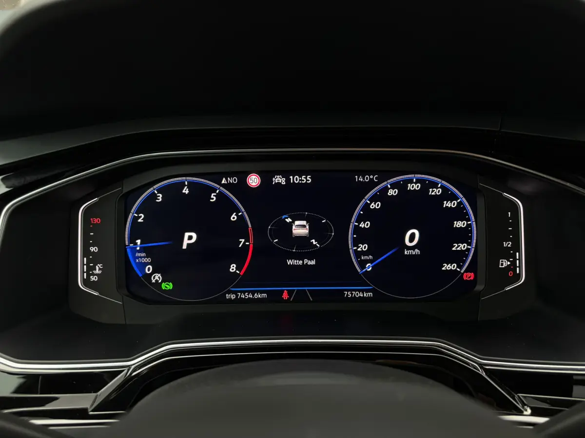 1.0 TSI 110 pk R-Line 7-DSG | Achteruitrijcamera | R-Line interieur | Trekhaak afneembaar |