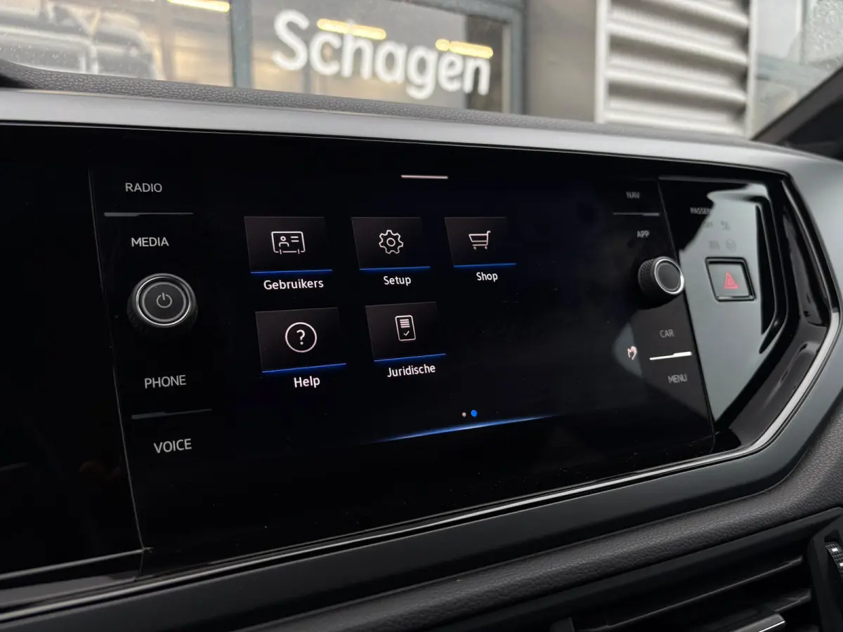 1.0 TSI 110 pk R-Line 7-DSG | Achteruitrijcamera | R-Line interieur | Trekhaak afneembaar |