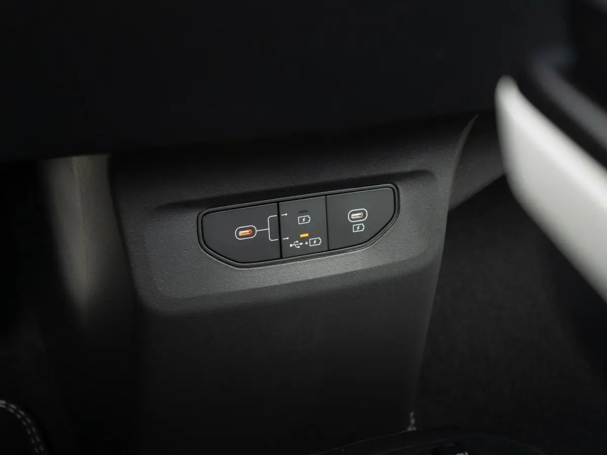 GT-Line Business Edition 84 kWh | Actieprijs* | OP VOORRAAD | Stoel verwarming l Elektrische kofferklep | GT pakket | LED | Keyless | 20 inch LMV