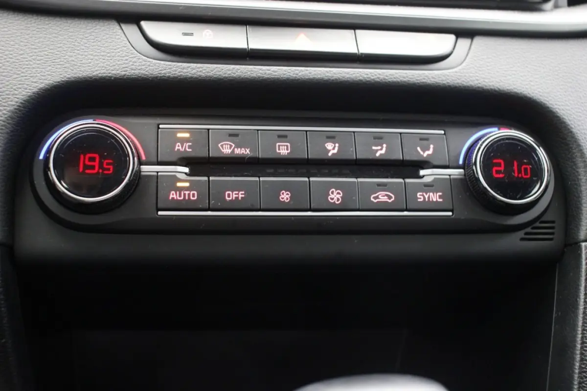 1.0 T-GDi MHEV DynamicLine Automaat - Carplay, Camera, Adapt. Cruise