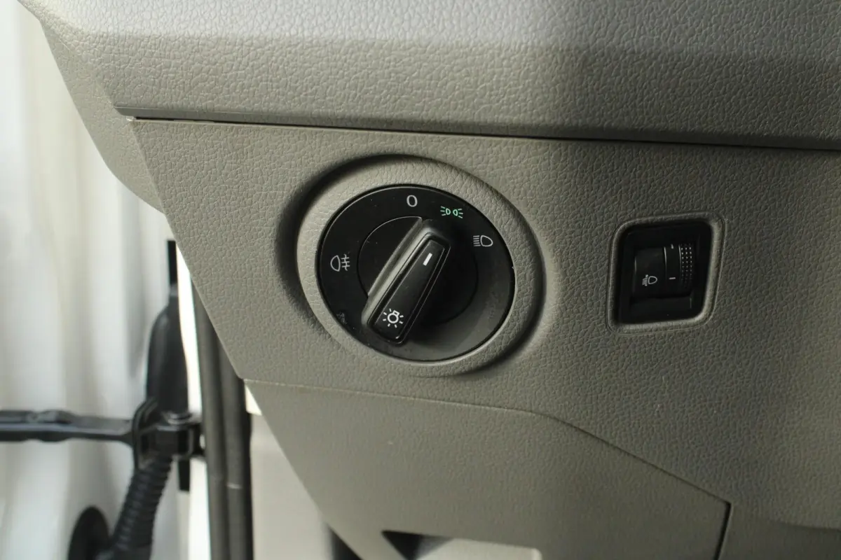 35 2.0 TDI 140pk L4 Trendline EURO VI | Laadklep | Achteruitrijcamera | Comfortstoel | Cruise Control