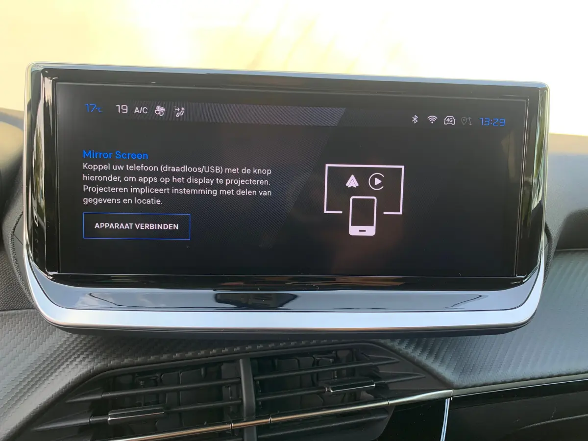 Hybrid 100 e-DCS6 Allure Airco | AppleCarPlay/Android Auto | Camera | Cruise Control | DAB | LED | LMV 16" | PDC V&A |