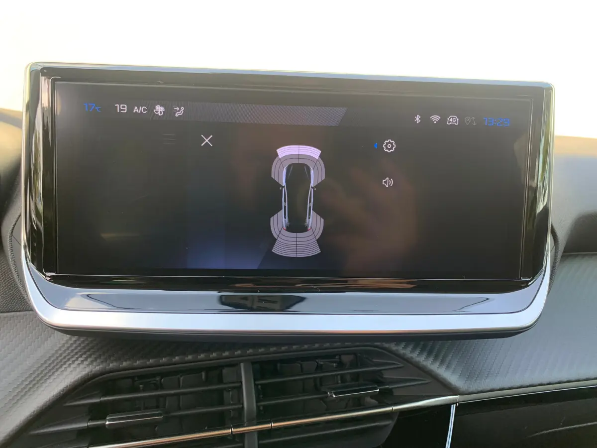 Hybrid 100 e-DCS6 Allure Airco | AppleCarPlay/Android Auto | Camera | Cruise Control | DAB | LED | LMV 16" | PDC V&A |
