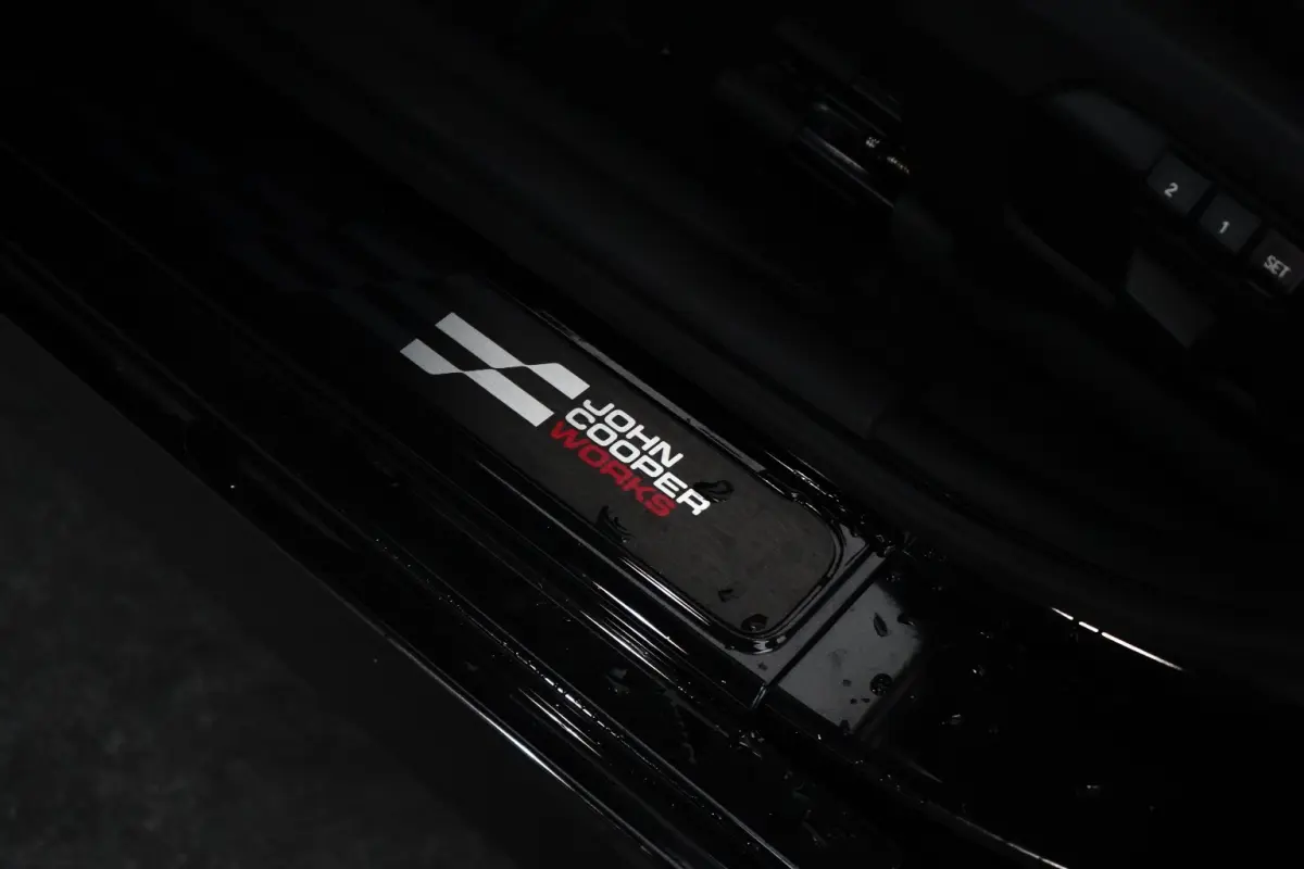 2.0 Cooper S John Cooper Works XL 204 pk | Achteruitrijcamera | Panoramadak | Apple Carplay |