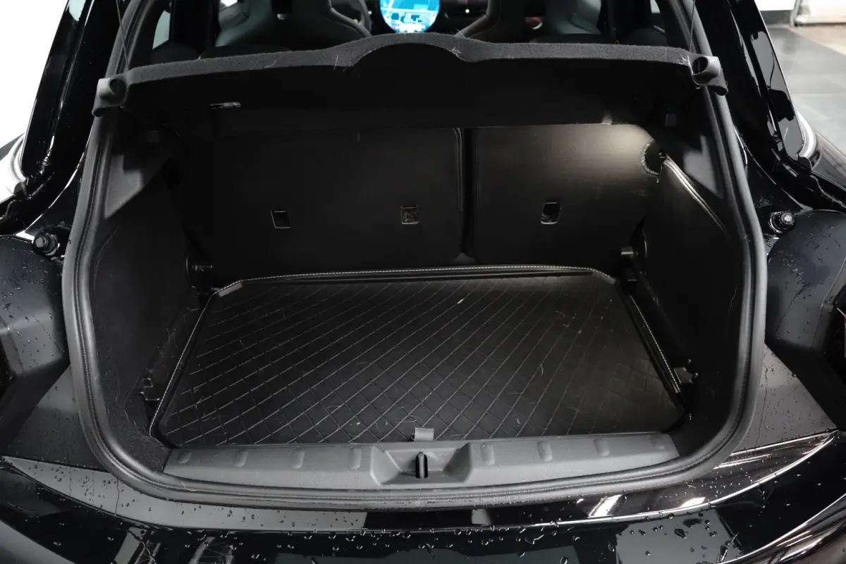 2.0 Cooper S John Cooper Works XL 204 pk | Achteruitrijcamera | Panoramadak | Apple Carplay |