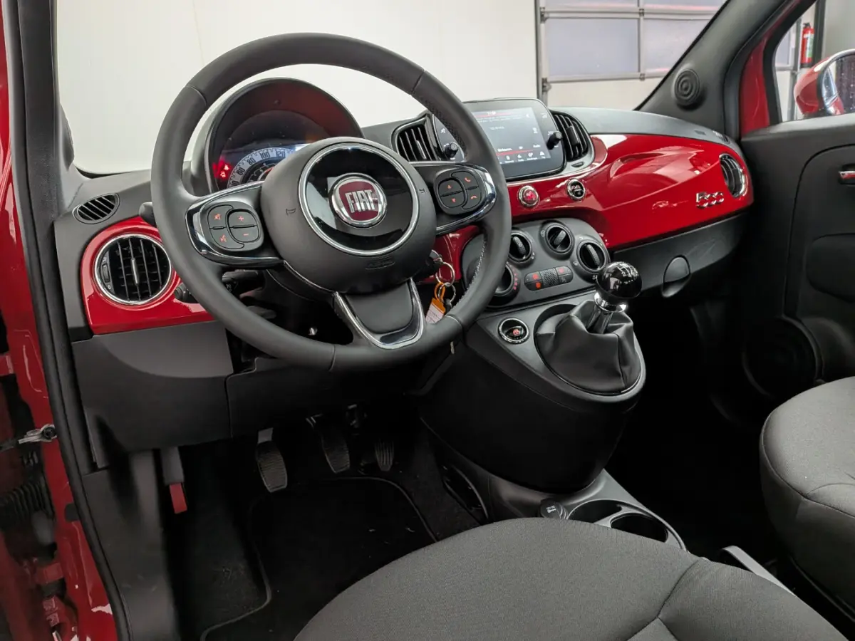 1.0 Hybrid Dolcevita Finale Airco | Camera | Cruise Control  | DAB | LMV 15" | Navi | Pano | PDC Achter |