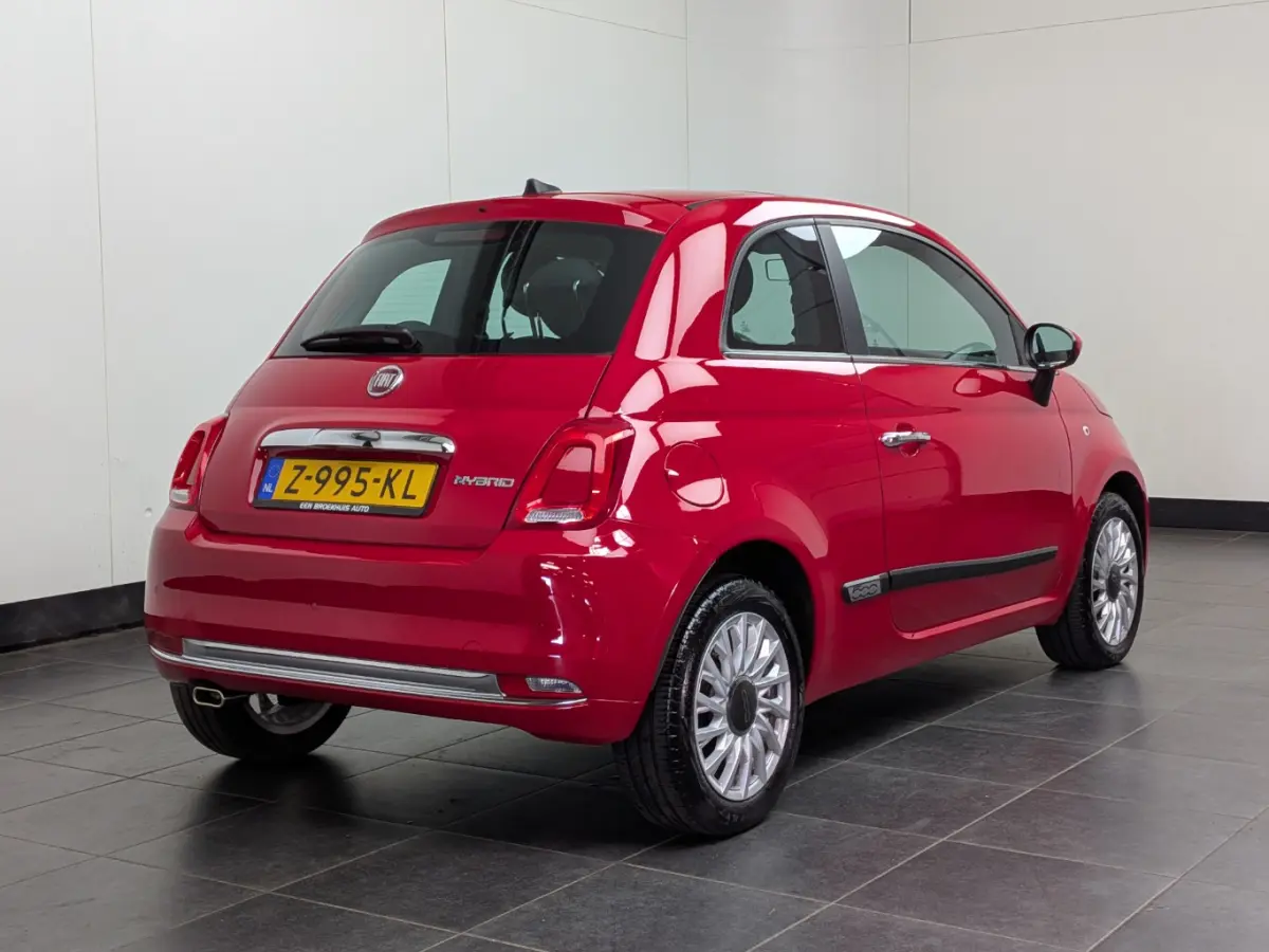 1.0 Hybrid Dolcevita Finale Airco | Camera | Cruise Control  | DAB | LMV 15" | Navi | Pano | PDC Achter |