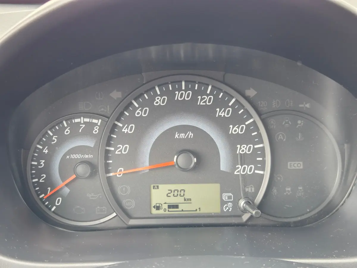1.0 Cool+ / Hill hold / Start/stop systeem / Airco