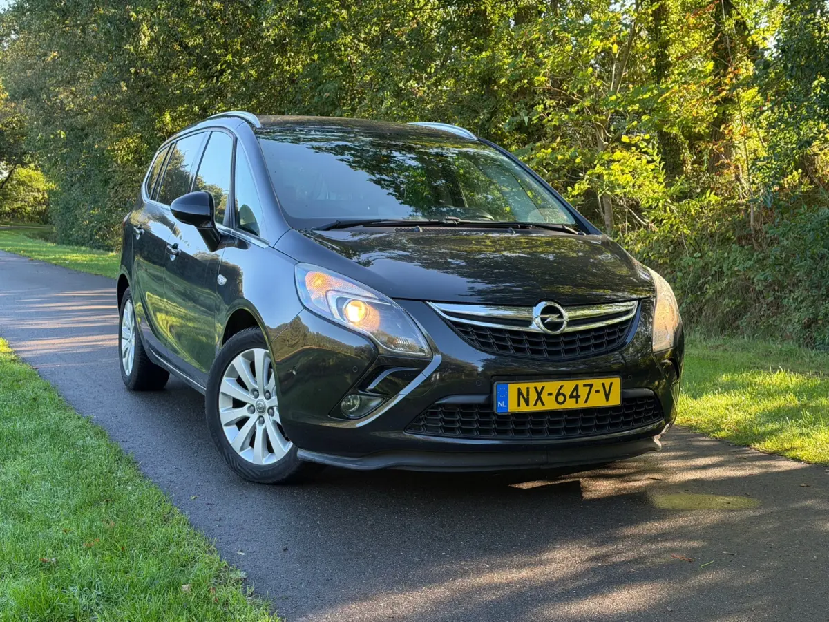 Tourer 1.4 Innovation | 7 Persoons + Cruise + Navi Nu € 7.950,- !!!