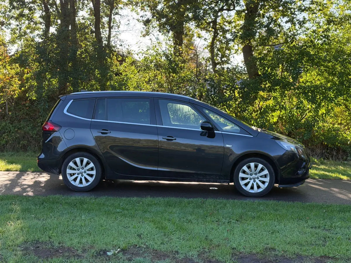 Tourer 1.4 Innovation | 7 Persoons + Cruise + Navi Nu € 7.950,- !!!