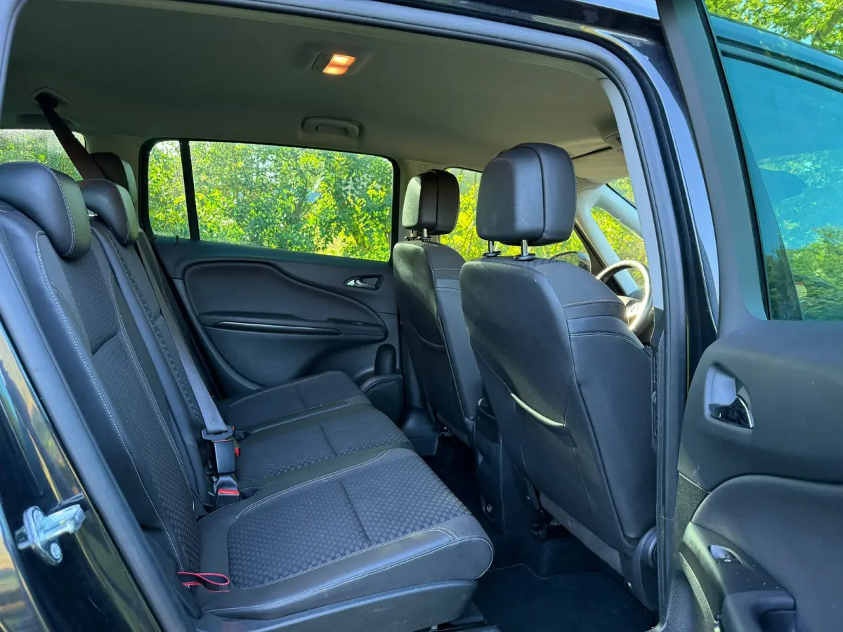 Tourer 1.4 Innovation | 7 Persoons + Cruise + Navi Nu € 7.950,- !!!