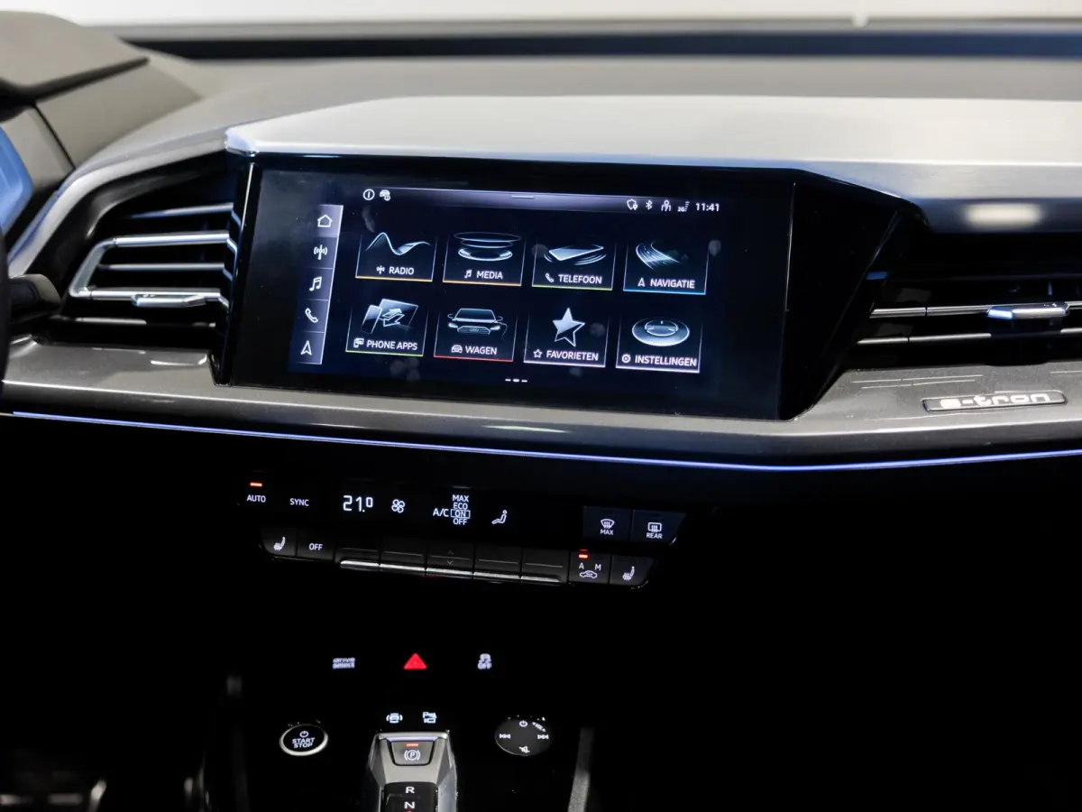 40 Launch edition S Competition 77 kWh SOH 94% / 204pk / Panorama dak / Warmtepomp / Sonos / Adaptieve dempers /