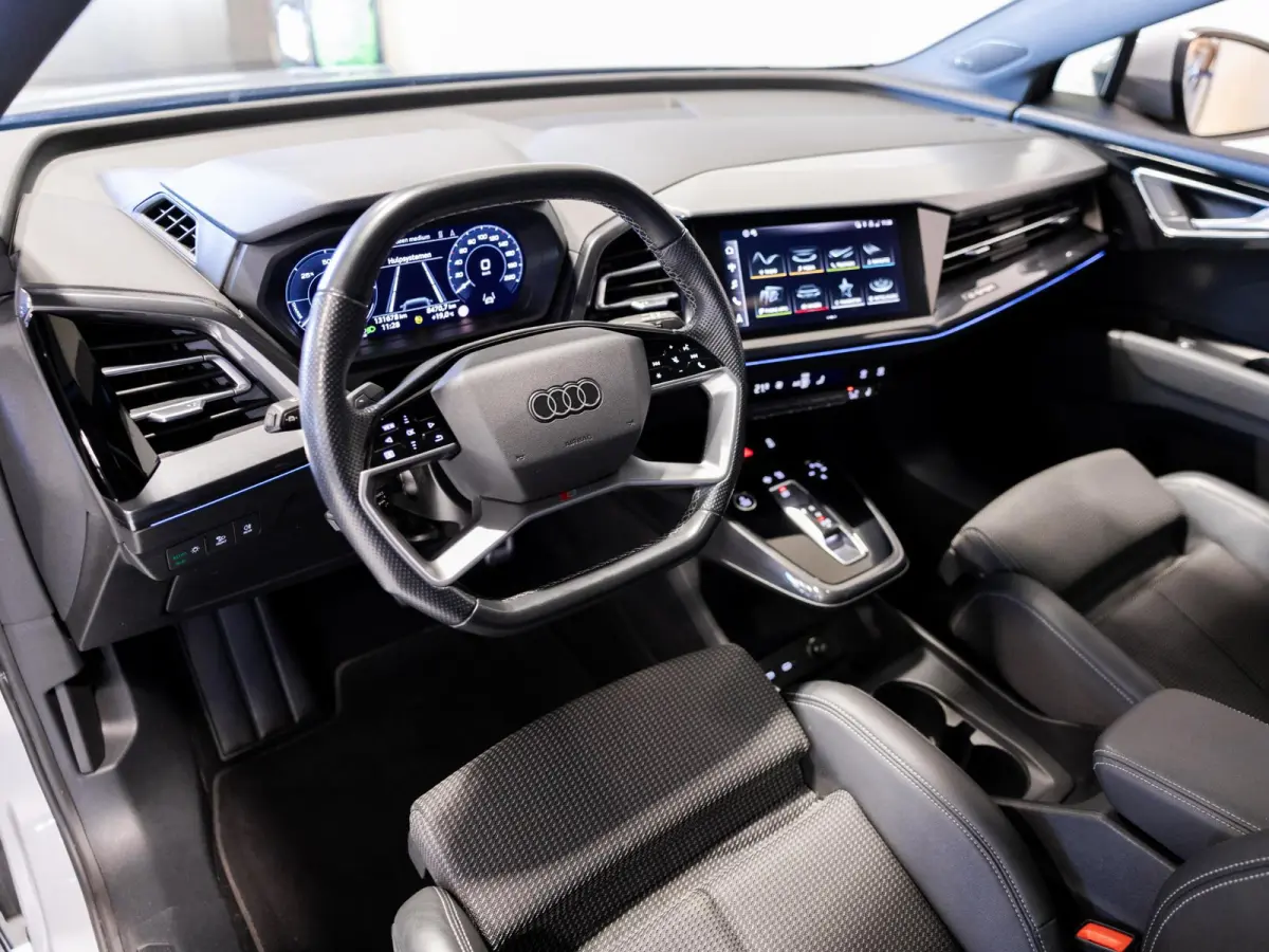 40 Launch edition S Competition 77 kWh SOH 94% / 204pk / Panorama dak / Warmtepomp / Sonos / Adaptieve dempers /