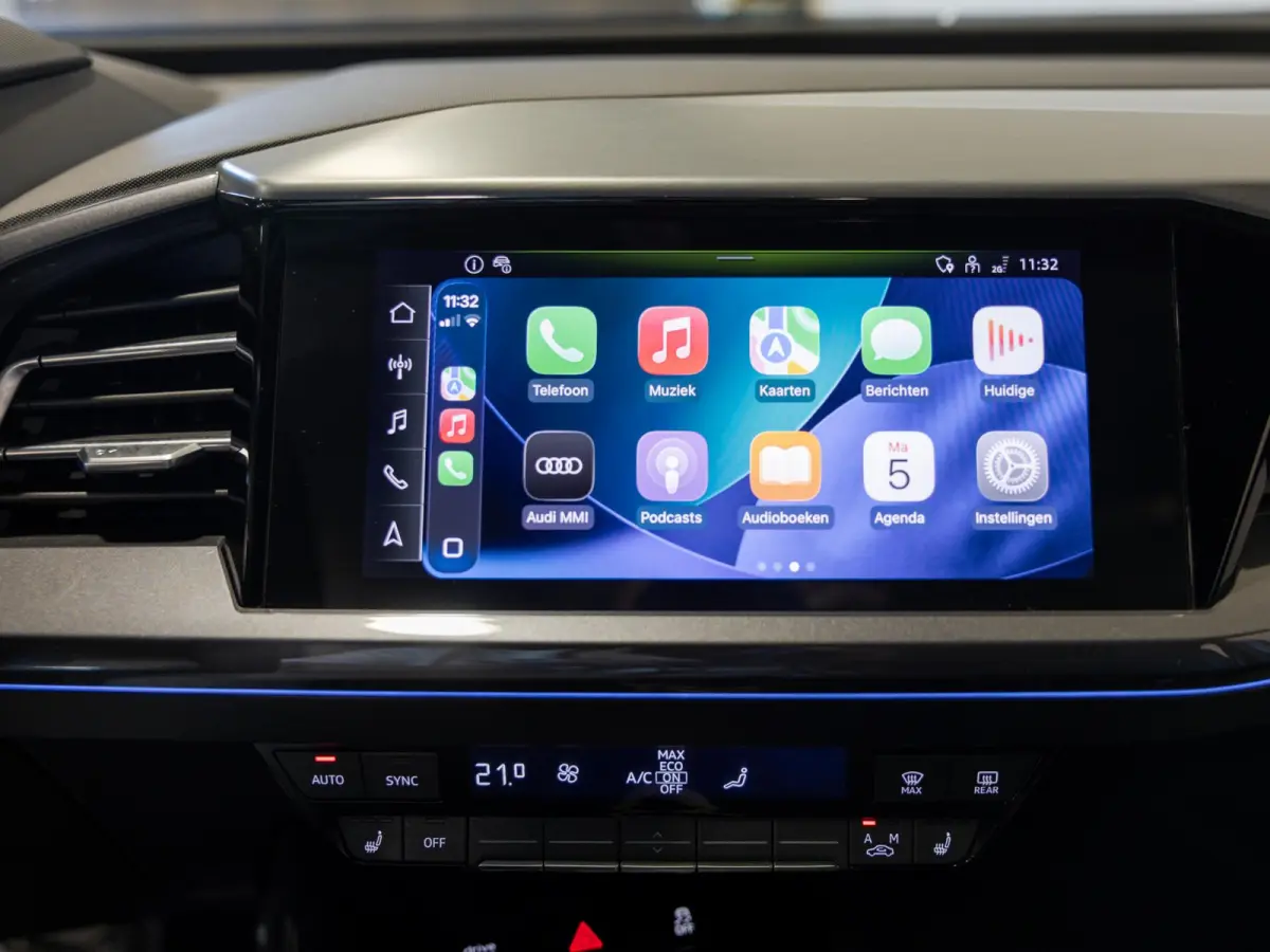 40 Launch edition S Competition 77 kWh SOH 94% / 204pk / Panorama dak / Warmtepomp / Sonos / Adaptieve dempers /
