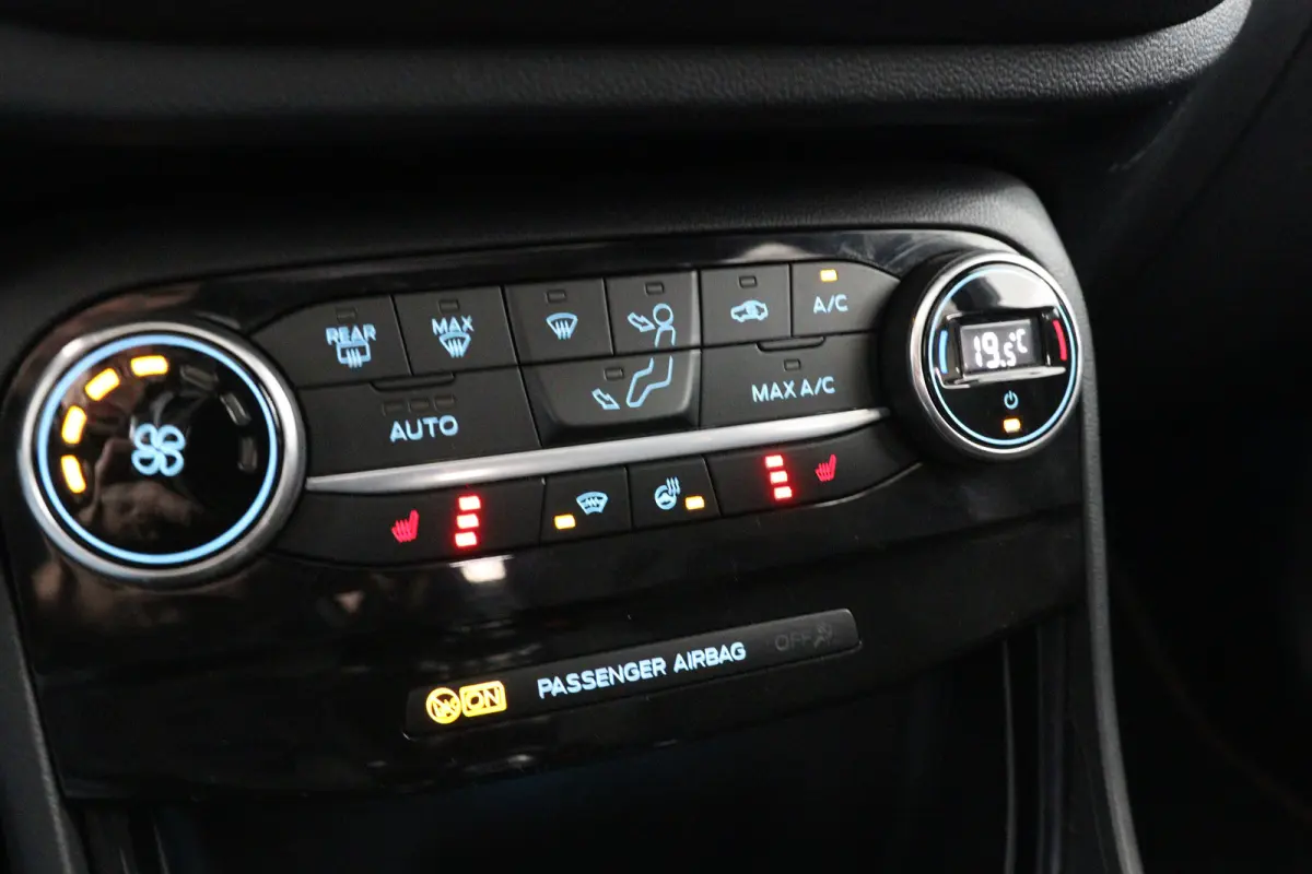 1.0 EcoBoost ST-Line X First Edition | Dealer Onderhouden | Trekhaak | Open Dak | Winter Pack | Camera | B&O | Cruise Adaptive | LED | Half leder | Navi | Clima