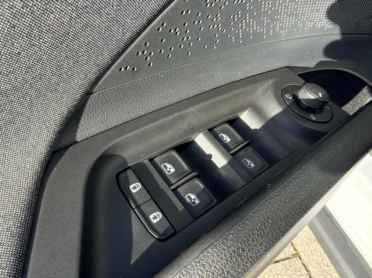 60 First Edition Carplay|Trekhaak|Camera