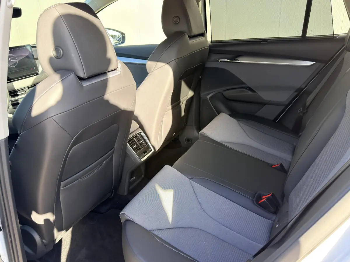 60 First Edition Carplay|Trekhaak|Camera