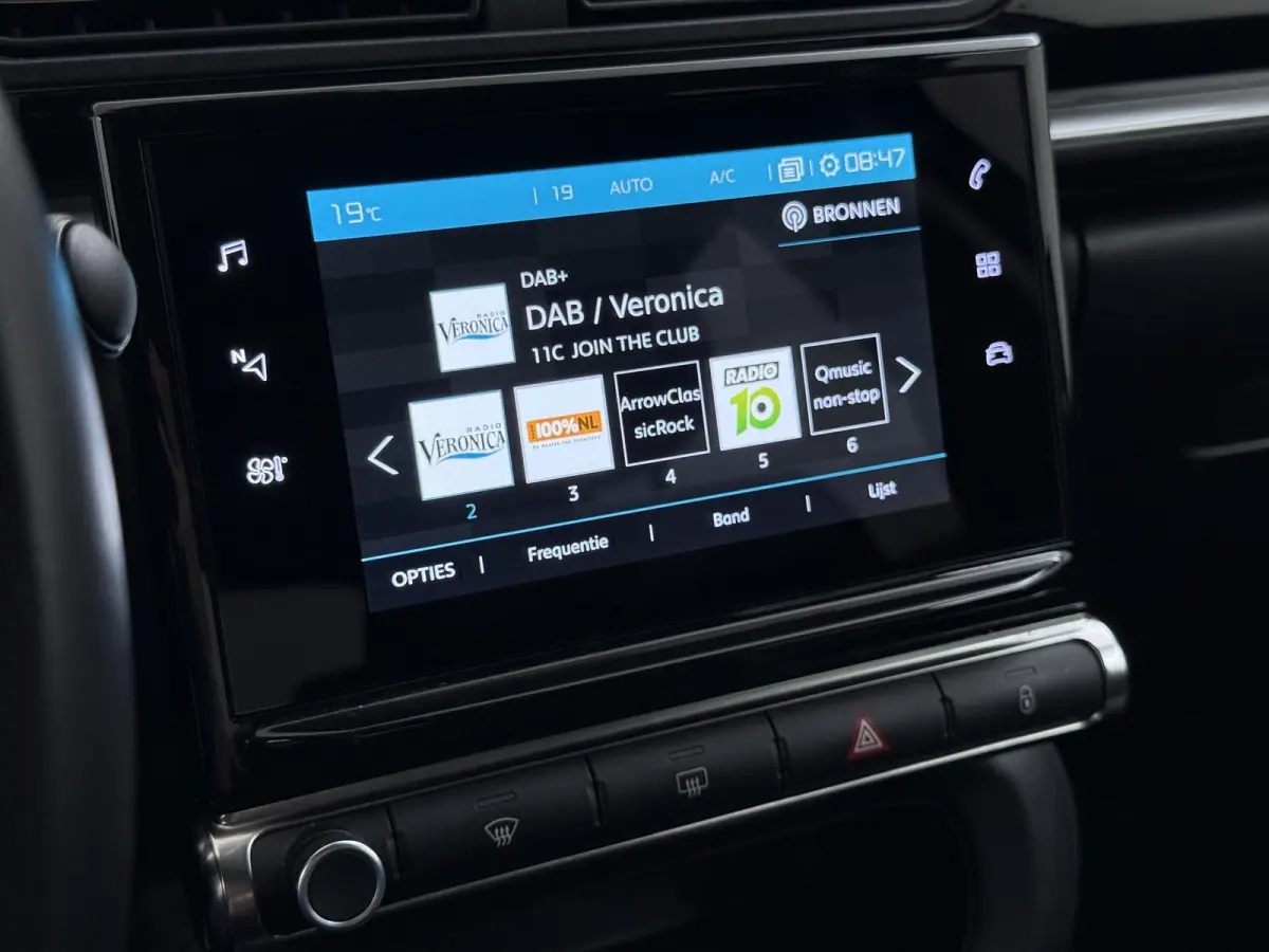 Shine 110pk | Navigatie | Camera achter | Trekhaak | Automatische airco | Cruise control | Lichtmetalen velgen | Apple Carplay en Android auto