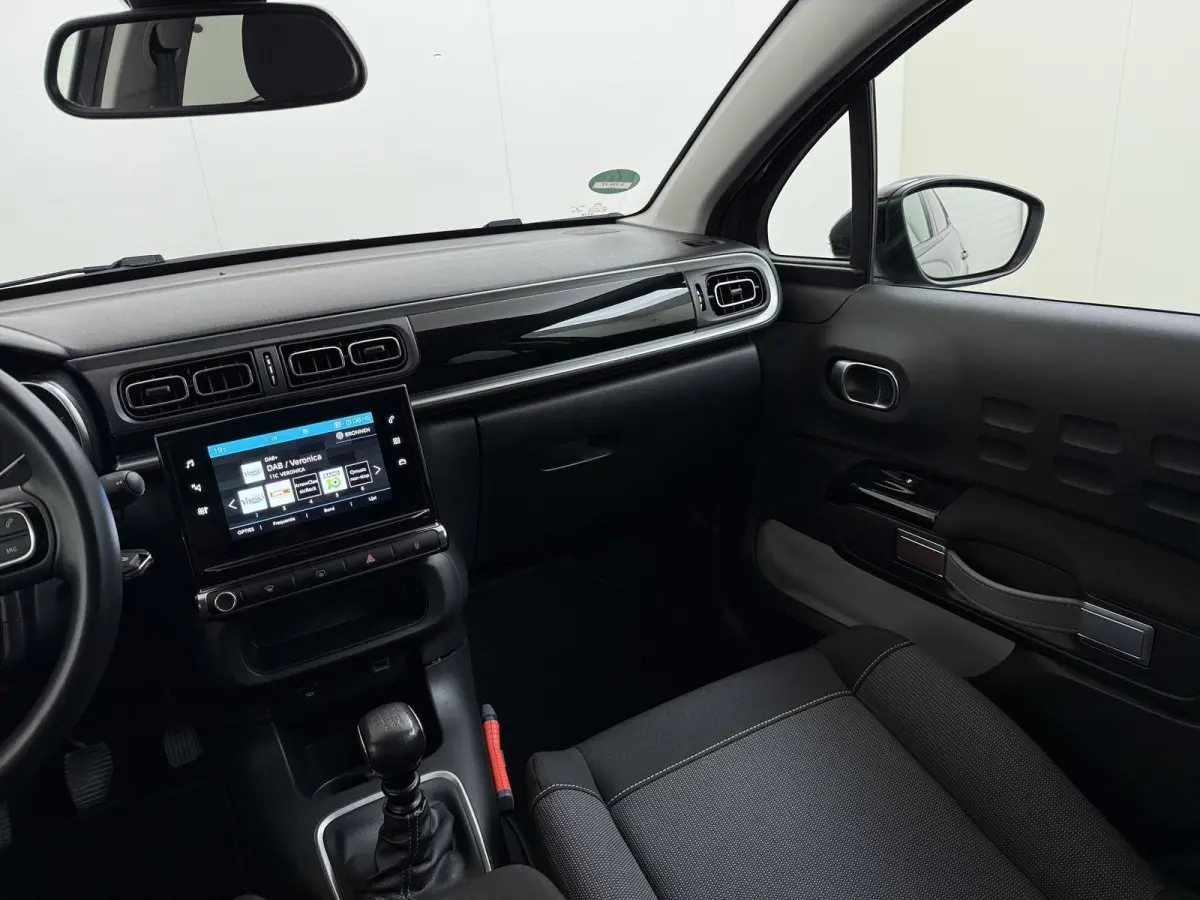 Shine 110pk | Navigatie | Camera achter | Trekhaak | Automatische airco | Cruise control | Lichtmetalen velgen | Apple Carplay en Android auto