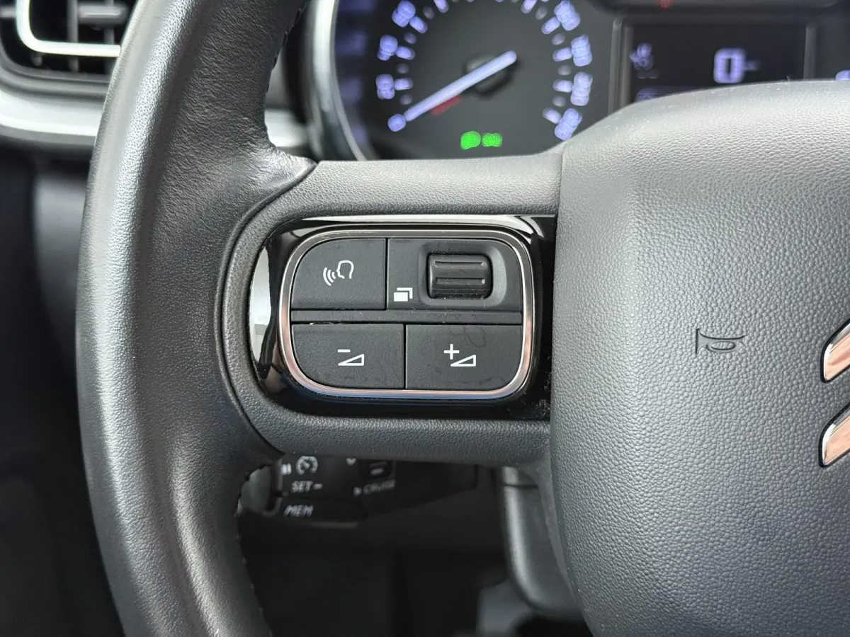 Shine 110pk | Navigatie | Camera achter | Trekhaak | Automatische airco | Cruise control | Lichtmetalen velgen | Apple Carplay en Android auto