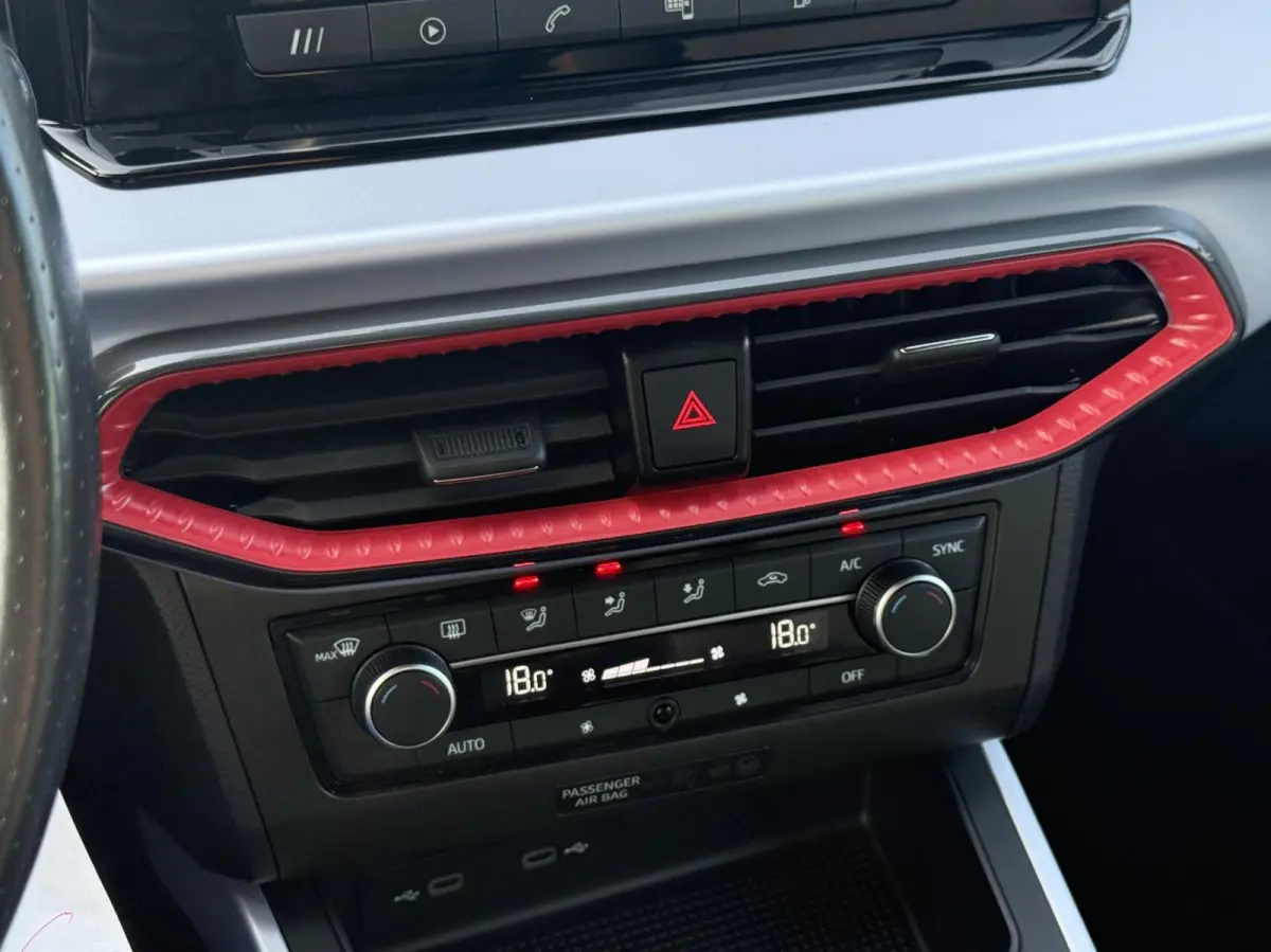 1.0 TSI FR Business Intense LMV,CLIMA