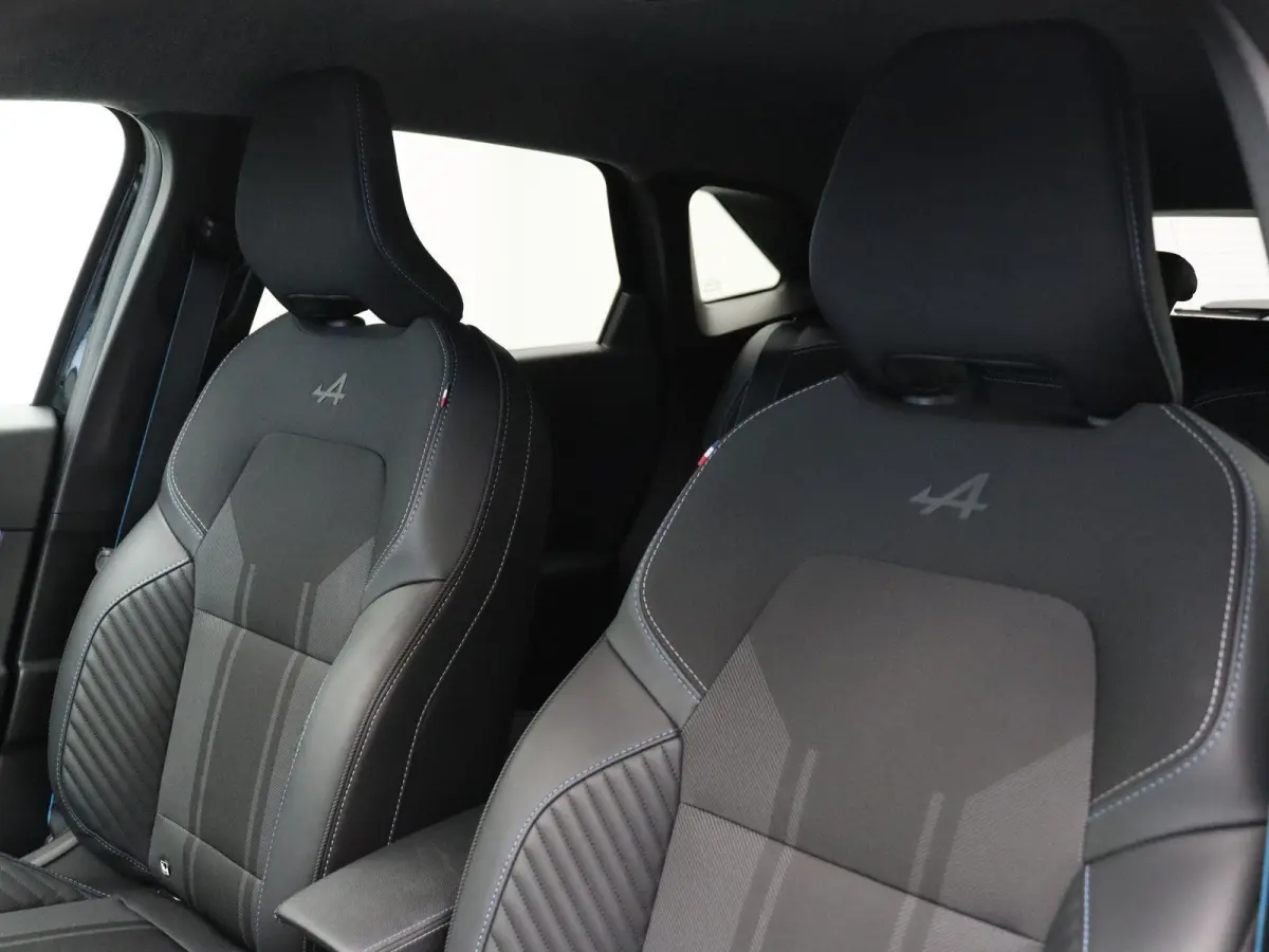 E-Tech full hybrid 145pk esprit Alpine | 19" LMV | Stuurverwarming | Adaptive cruise control | Apple carplay |