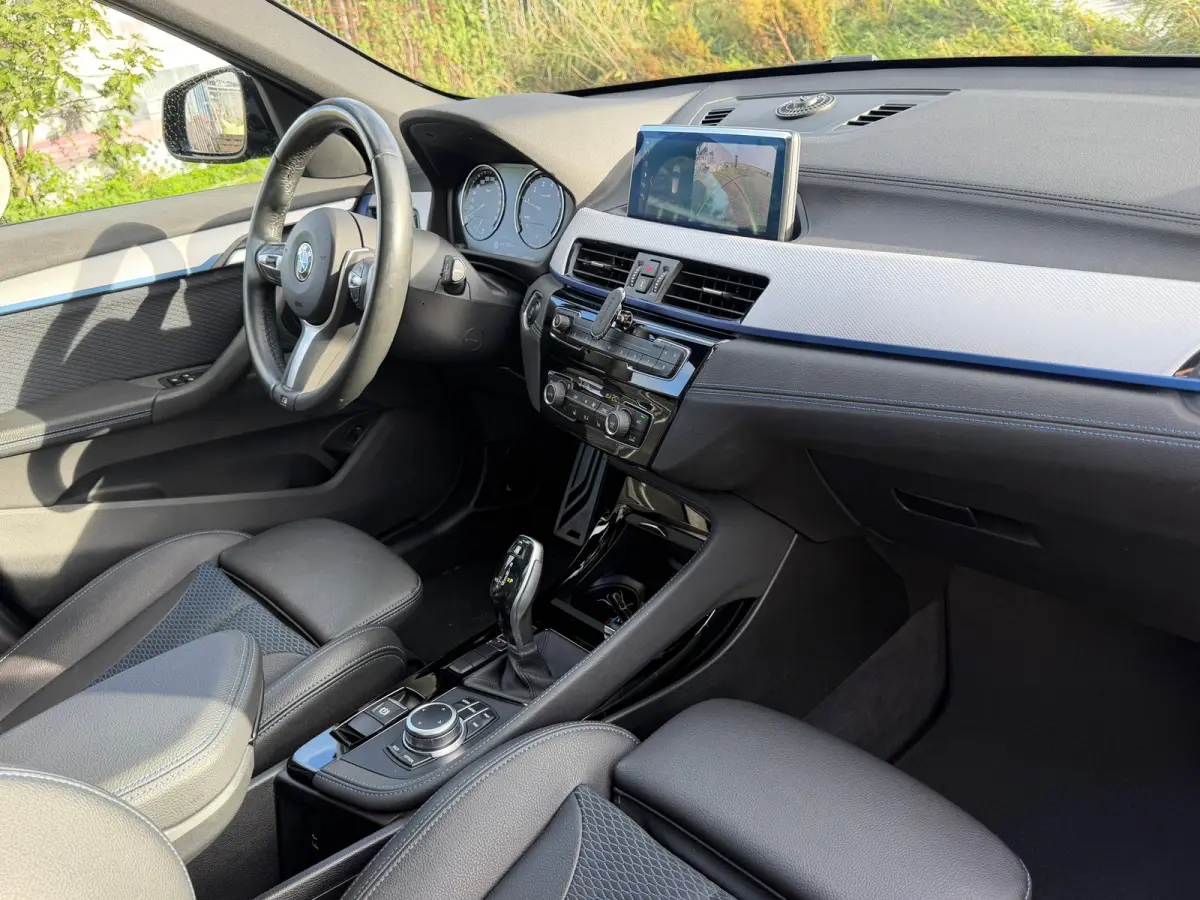 SDrive18i Executive Edition Automaat - Black Sapphire - Panorama/Camera/Stoelverwarming