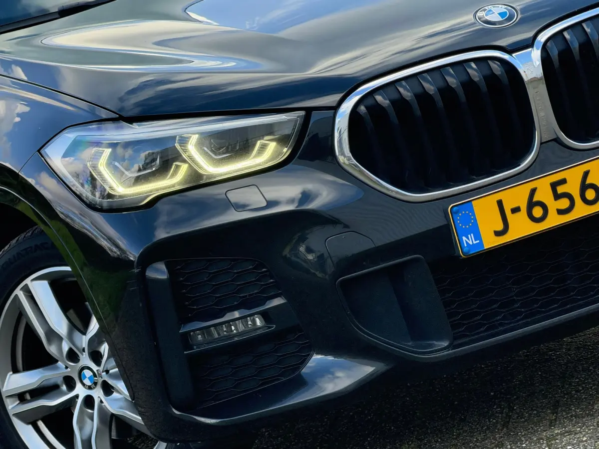 SDrive18i Executive Edition Automaat - Black Sapphire - Panorama/Camera/Stoelverwarming