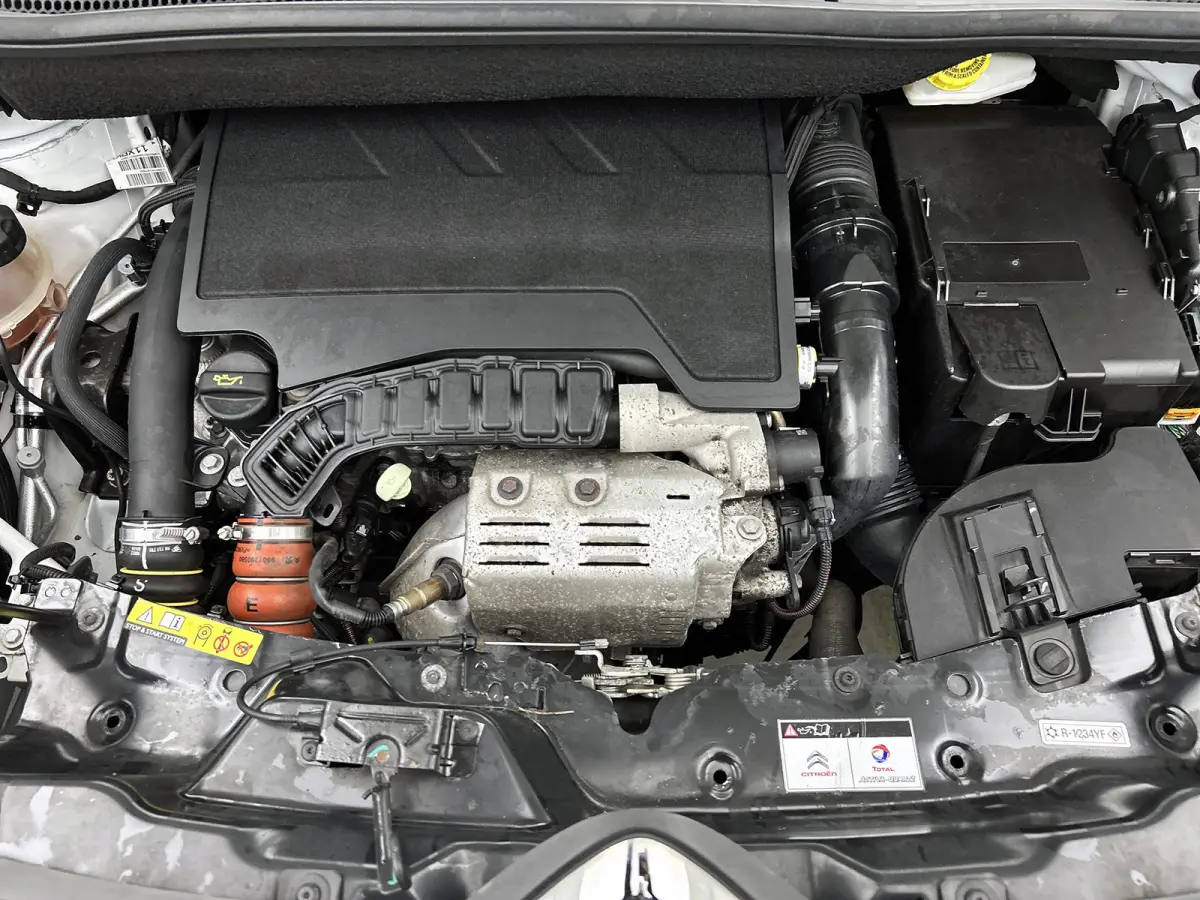 1.2 110PK Feel / Trekhaak / Hoge instap / Airco / Pdc / Distributie is vervangen / Apk 07-2027